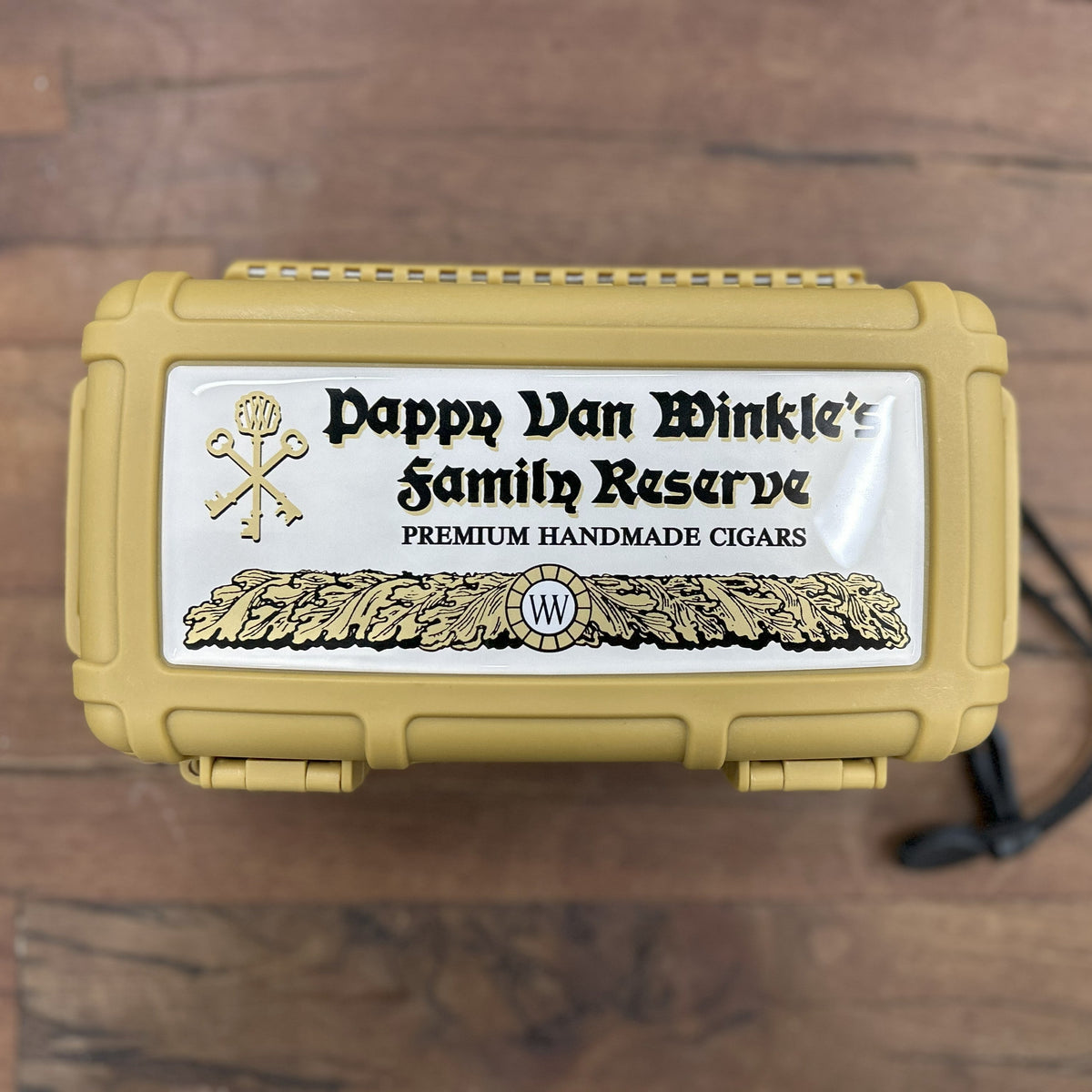 Family Reserve 10-Count Travel Humidor