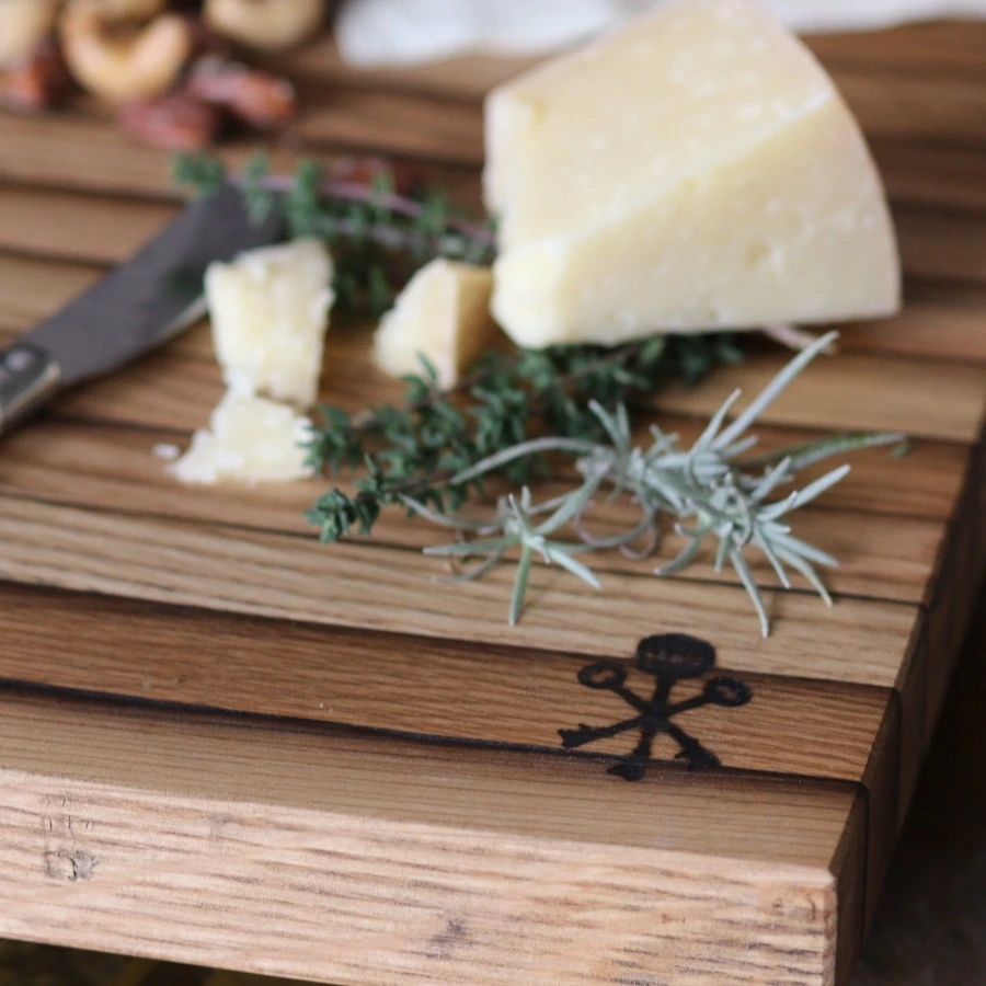 Bourbon Barrel Stave Cutting Board: Large Square